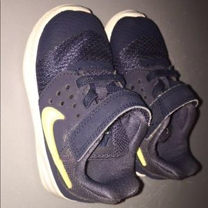Toddler Nike’s 5c